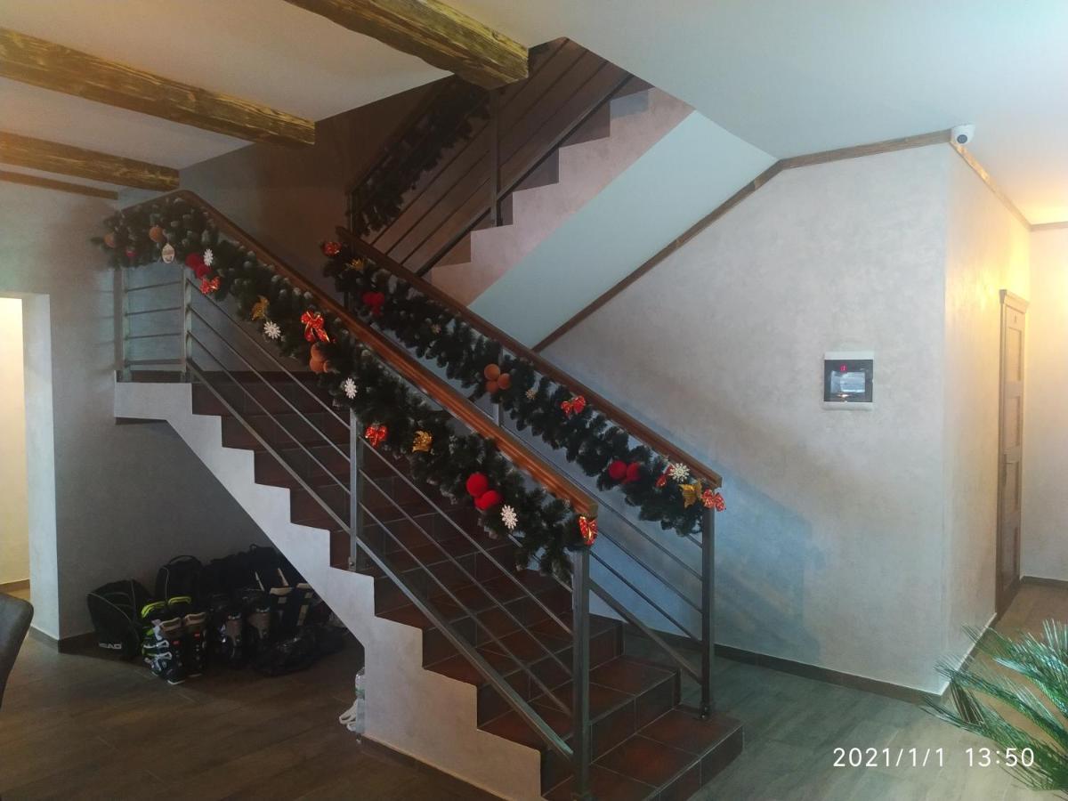 מלון בוקובל Князів Двір מראה חיצוני תמונה